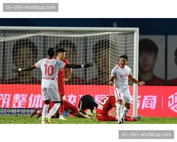 奥斯卡传射建功,上海海港客场2-0胜河南取开门红